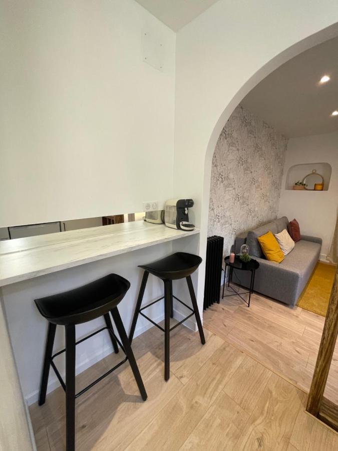 Magnifique Studio Cosy Avec Terrasse En Centre-Ville Provins Exterior foto